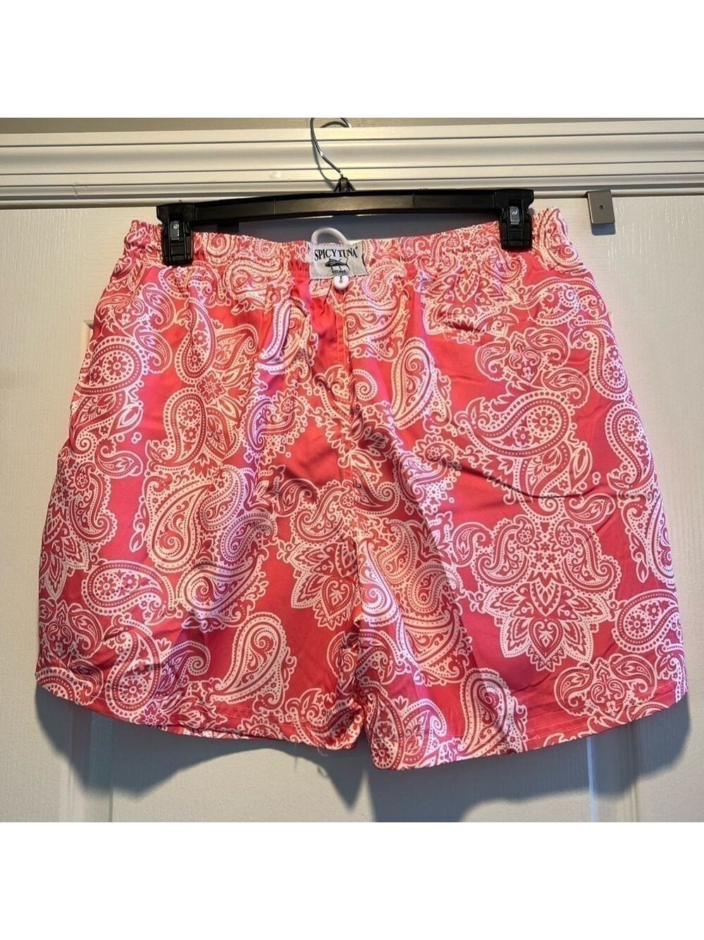 NWOT Men’s Spicy Tuna Swim Trunks. Pink Paisley, mesh lining.  Size XL